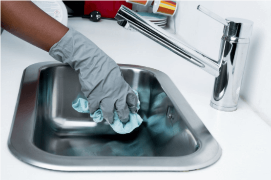 La limpieza de mantenimiento muy importante para mantener la barrera entre su hogar y los germines y bacterias